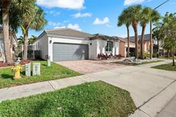 Picture of 1355 NW 159Th Ave, Pembroke Pines, FL 33028