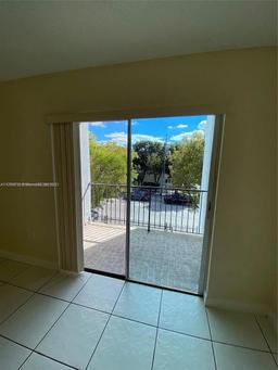 Picture of 4400 W 16Th Ave # 330, Hialeah, FL 33012