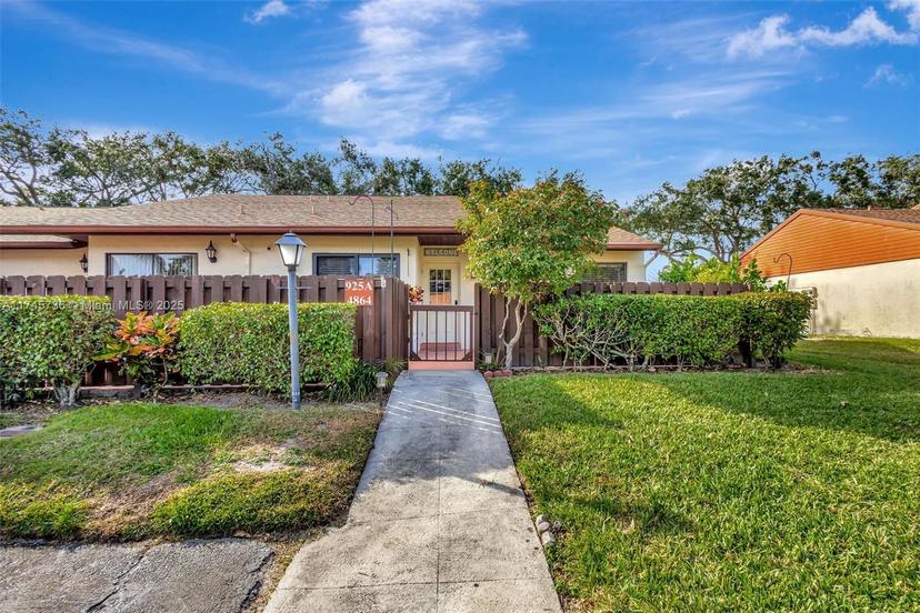 Picture of 4864 Sable Pine Cir # A, West Palm Beach FL 33417