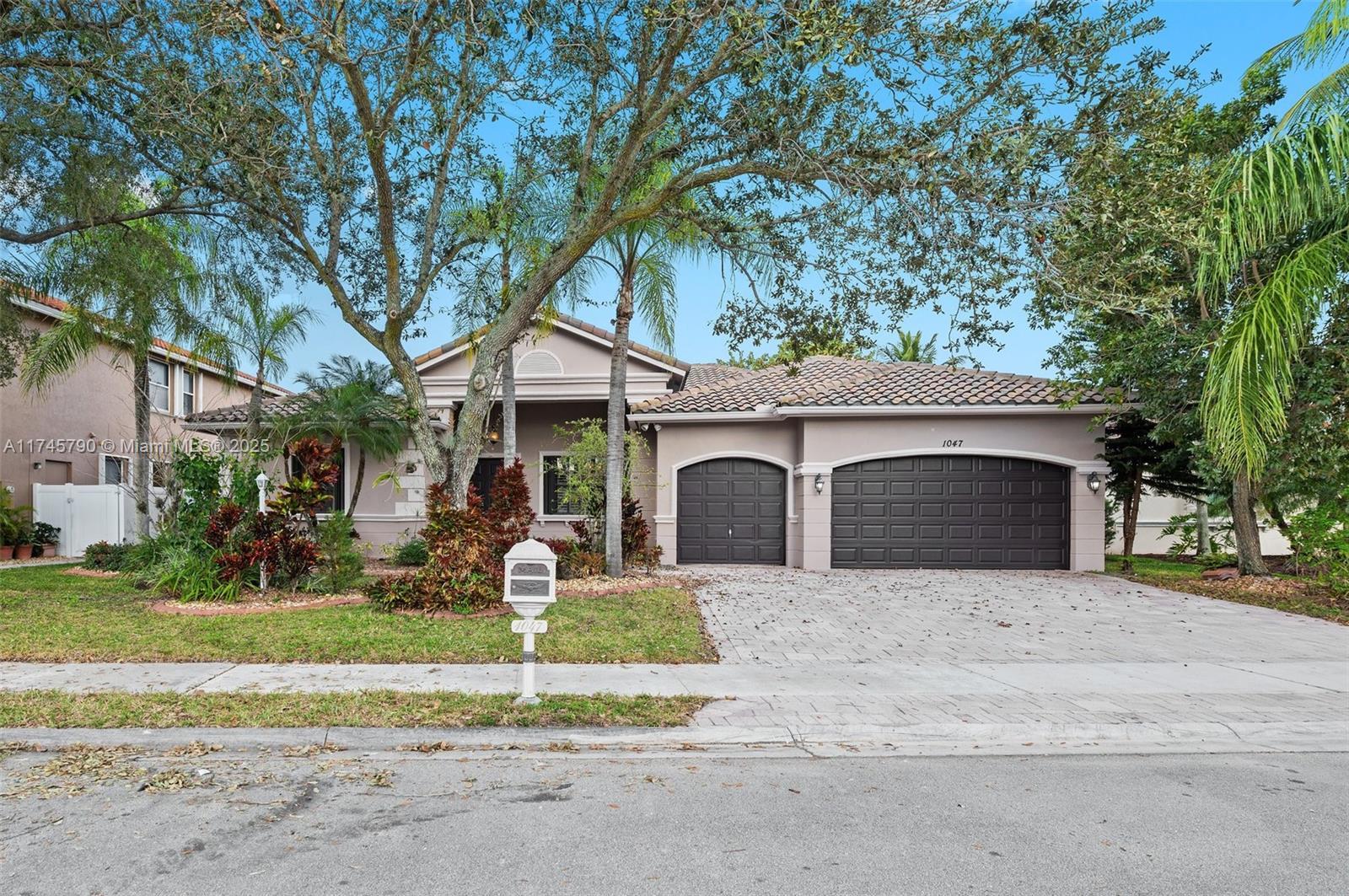 Picture of 1047 SW 159Th Way, Pembroke Pines, FL 33027