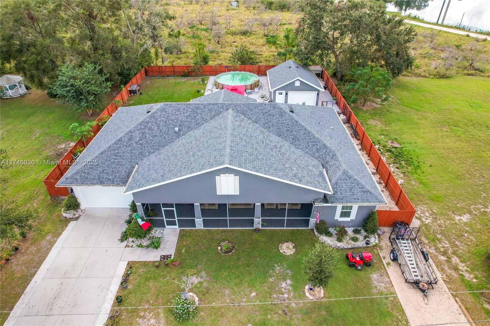 Picture of 365 Nassau Ave, Lake Wales, FL 33853