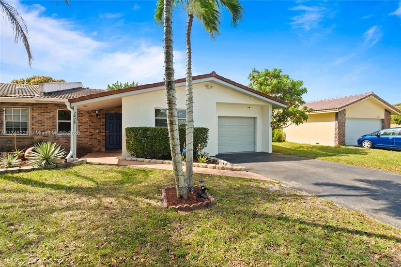 Picture of 2426 NW 91St Ave, Coral Springs FL 33065