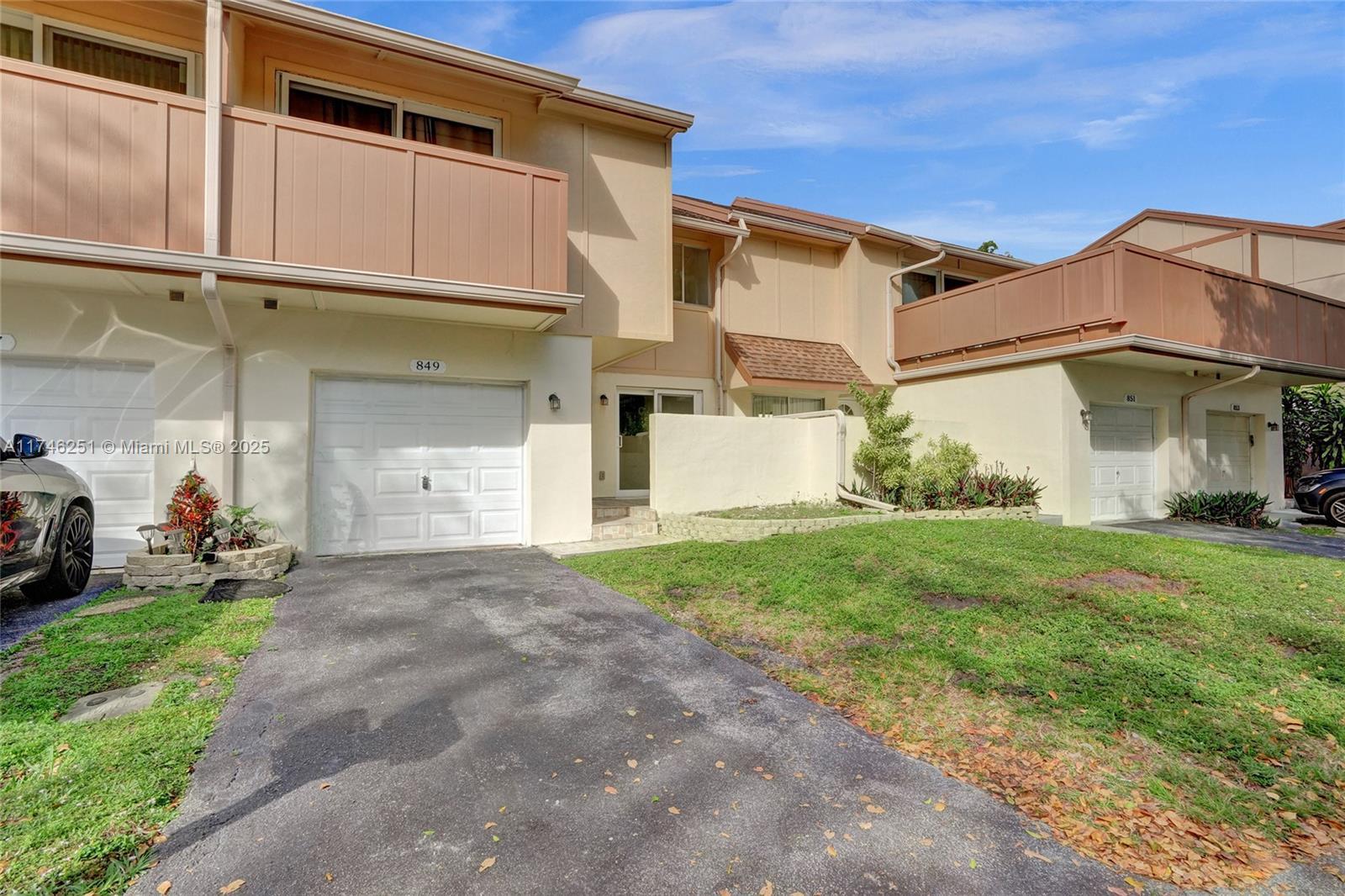 Picture of 849 NW 80Th Ter # 4, Plantation, FL 33324