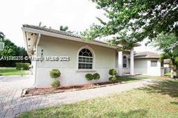 Picture of 6201 SW 58Th Ct, Davie, FL 33314