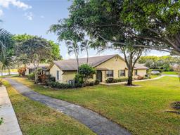 Picture of 23362 Barlake Dr, Boca Raton, FL 33433