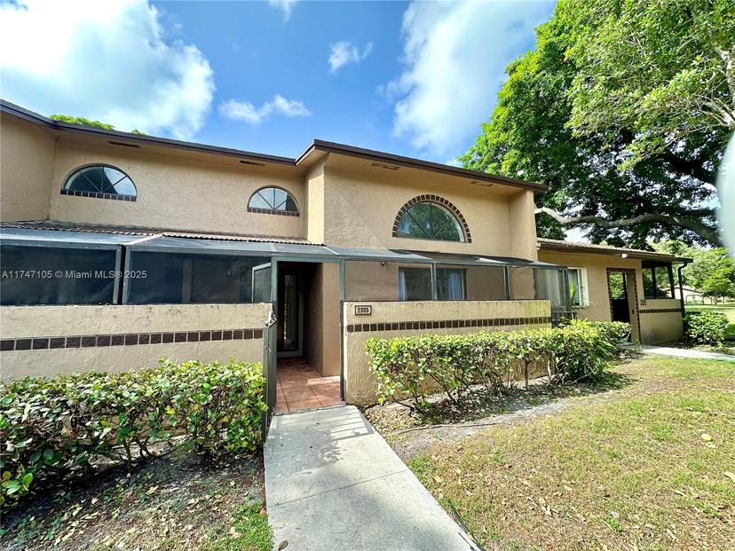 Picture of 2305 NW 36Th Ave # 2305, Coconut Creek FL 33066