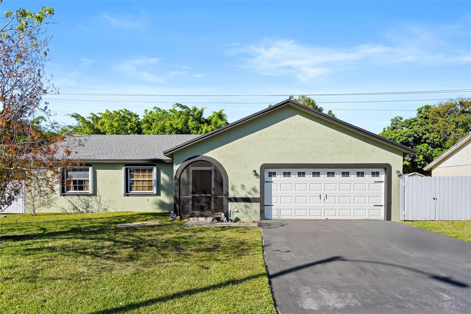 Picture of 13841 SW 280Th Ter, Homestead, FL 33033