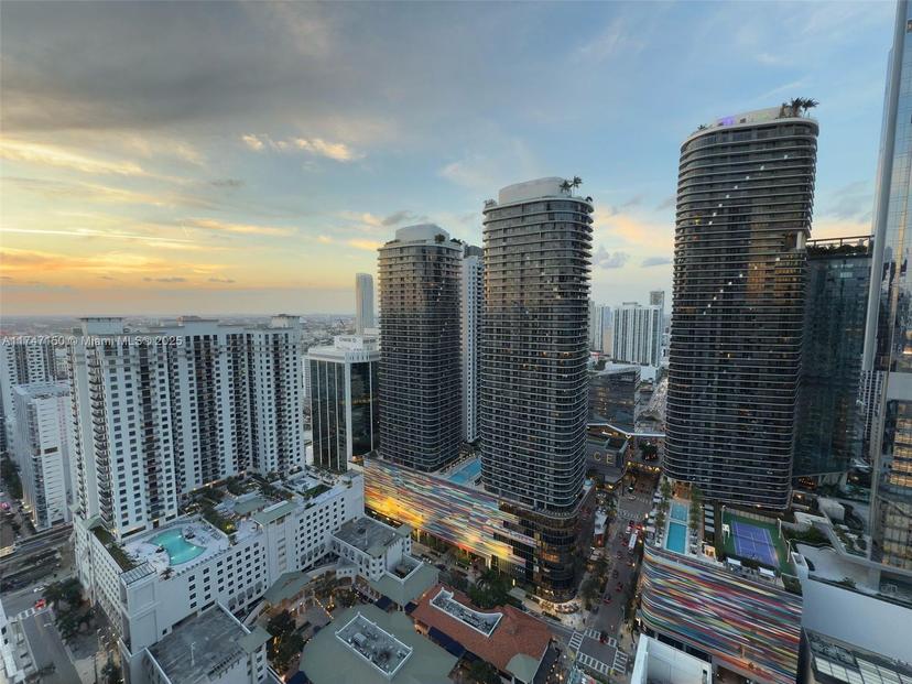 Picture of 1000 Brickell Plz # 4314, Miami FL 33131