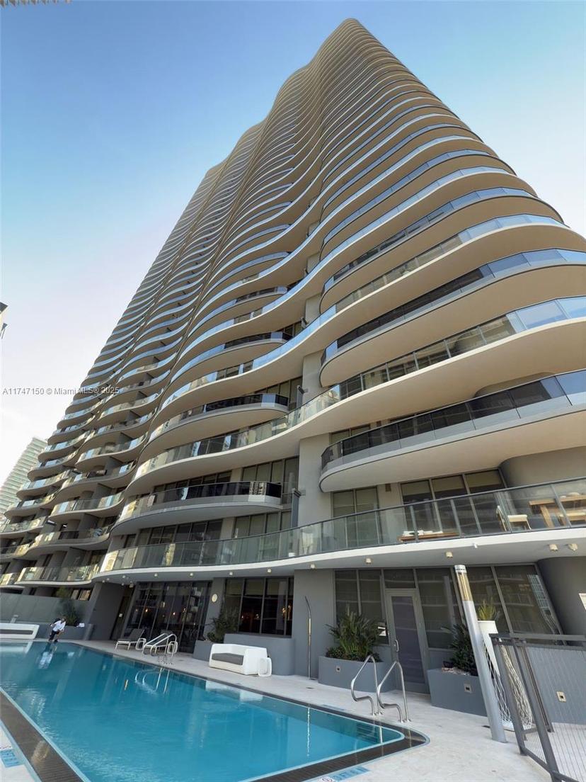 Picture of 1000 Brickell Plz # 4314, Miami FL 33131