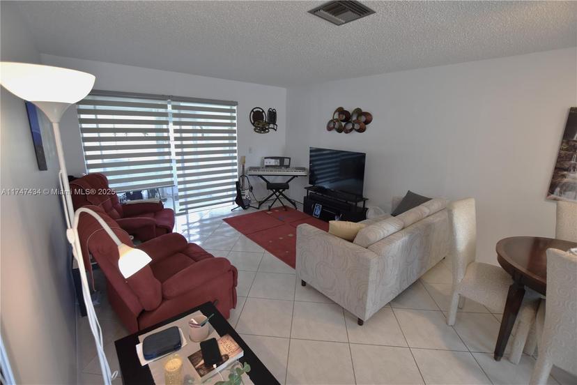 Picture of 2520 E Dudley Dr, West Palm Beach FL 33415