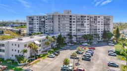 Picture of 1401 NE Miami Gardens Dr # 286, Miami, FL 33179