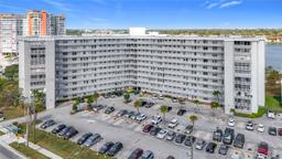 Picture of 1401 NE Miami Gardens Dr # 286, Miami, FL 33179