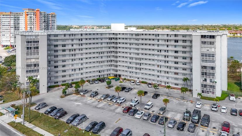 Picture of 1401 NE Miami Gardens Dr # 286, Miami FL 33179