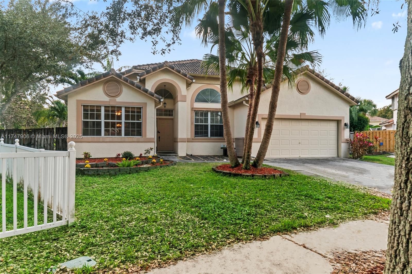 Picture of 2918 Dublin Cir, Cooper City, FL 33026