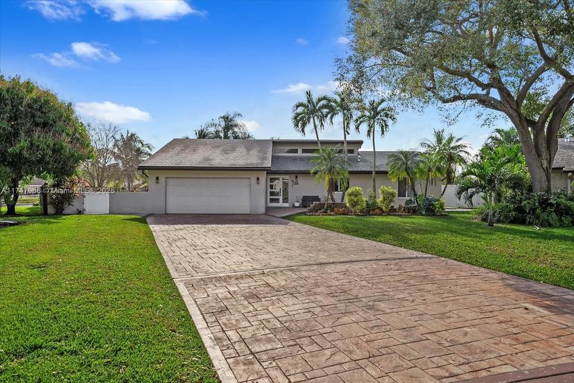 Picture of 3703 Beach Way, Cooper City FL 33026