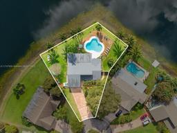 Picture of 3703 Beach Way, Cooper City, FL 33026