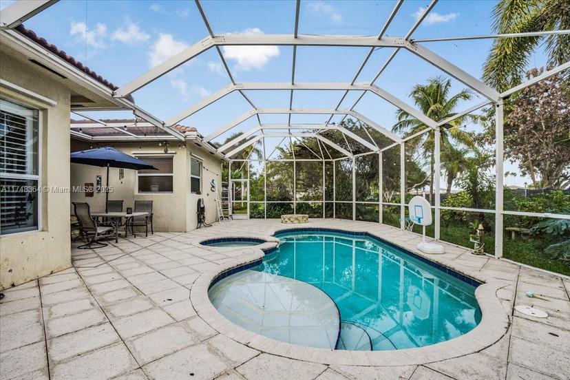 Picture of 2813 Augusta Ln, Homestead FL 33035