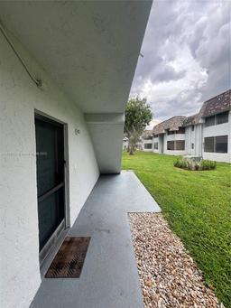 Picture of 8404 W Sample Rd # 131, Coral Springs, FL 33065