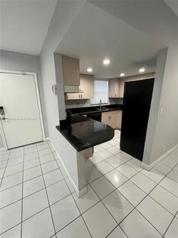 Picture of 8404 W Sample Rd # 131, Coral Springs, FL 33065