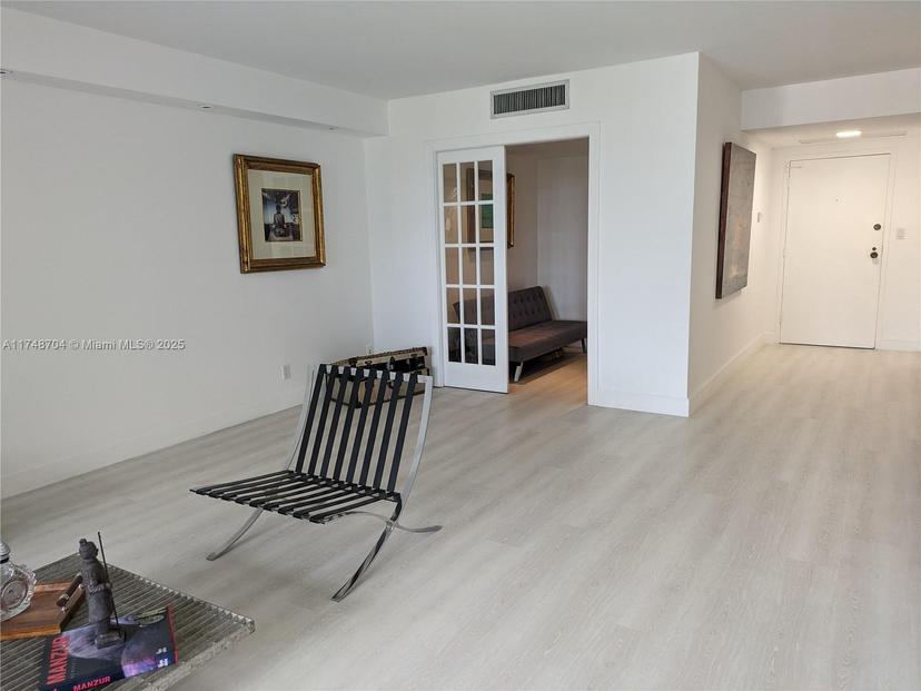 Picture of 2600 Parkview # 516, Hallandale Beach FL 33009