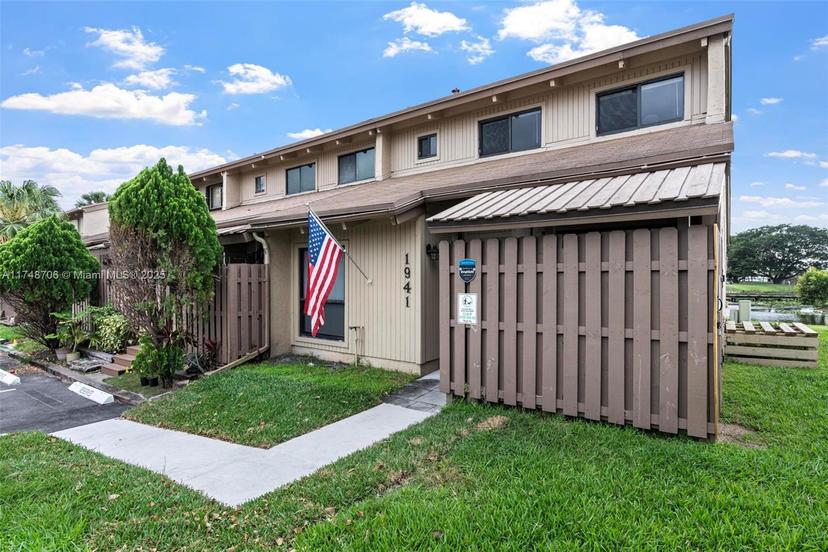 Picture of 1941 SW 82Nd Ave, Davie FL 33324