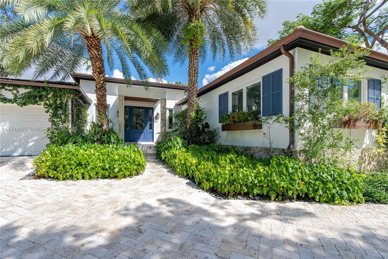 Picture of 907 Jeronimo Dr, Coral Gables, FL 33146