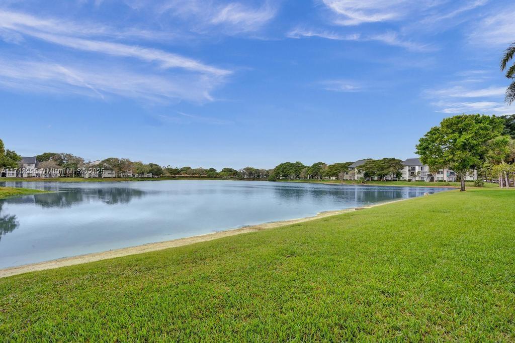 Picture of 5362 Cedar Lake Dr # 202, Boynton Beach, FL 33437