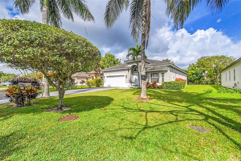 Picture of 7095 E Tropical Way, Plantation FL 33317