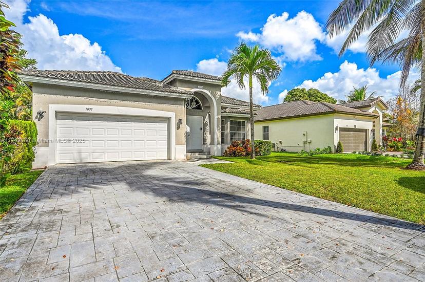 Picture of 7095 E Tropical Way, Plantation FL 33317