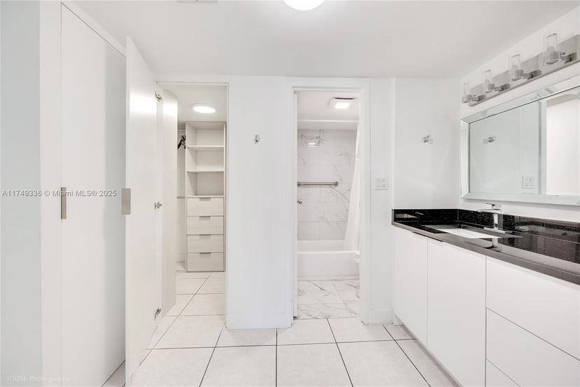 Picture of 100 Bayview Dr # 1231, Sunny Isles Beach FL 33160