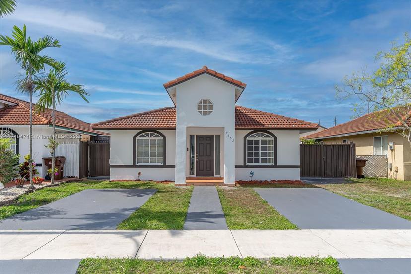 Picture of 7582 W 34Th Ct, Hialeah FL 33018