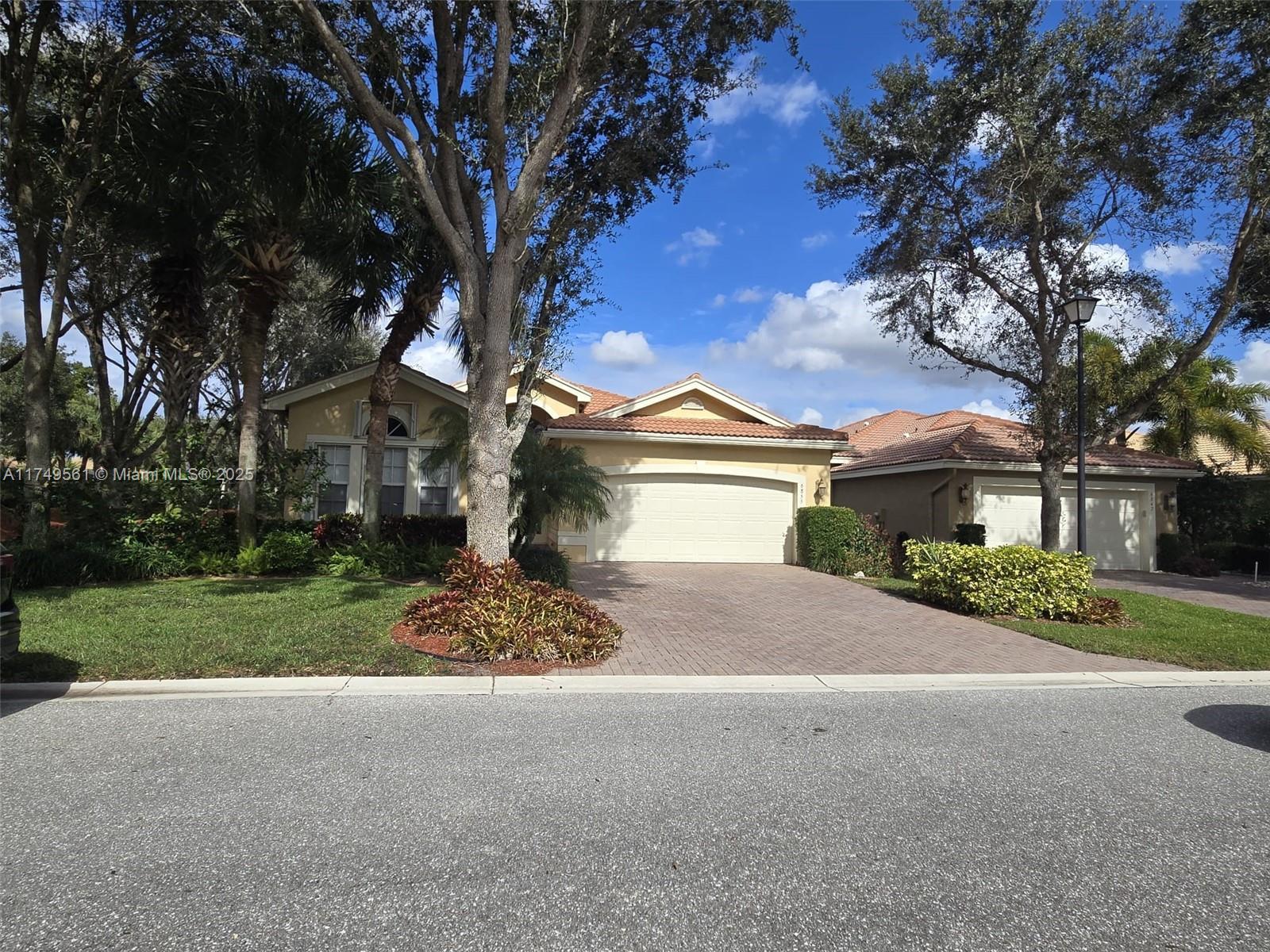 Picture of 6855 Shamrock Trl, Boynton Beach, FL 33437