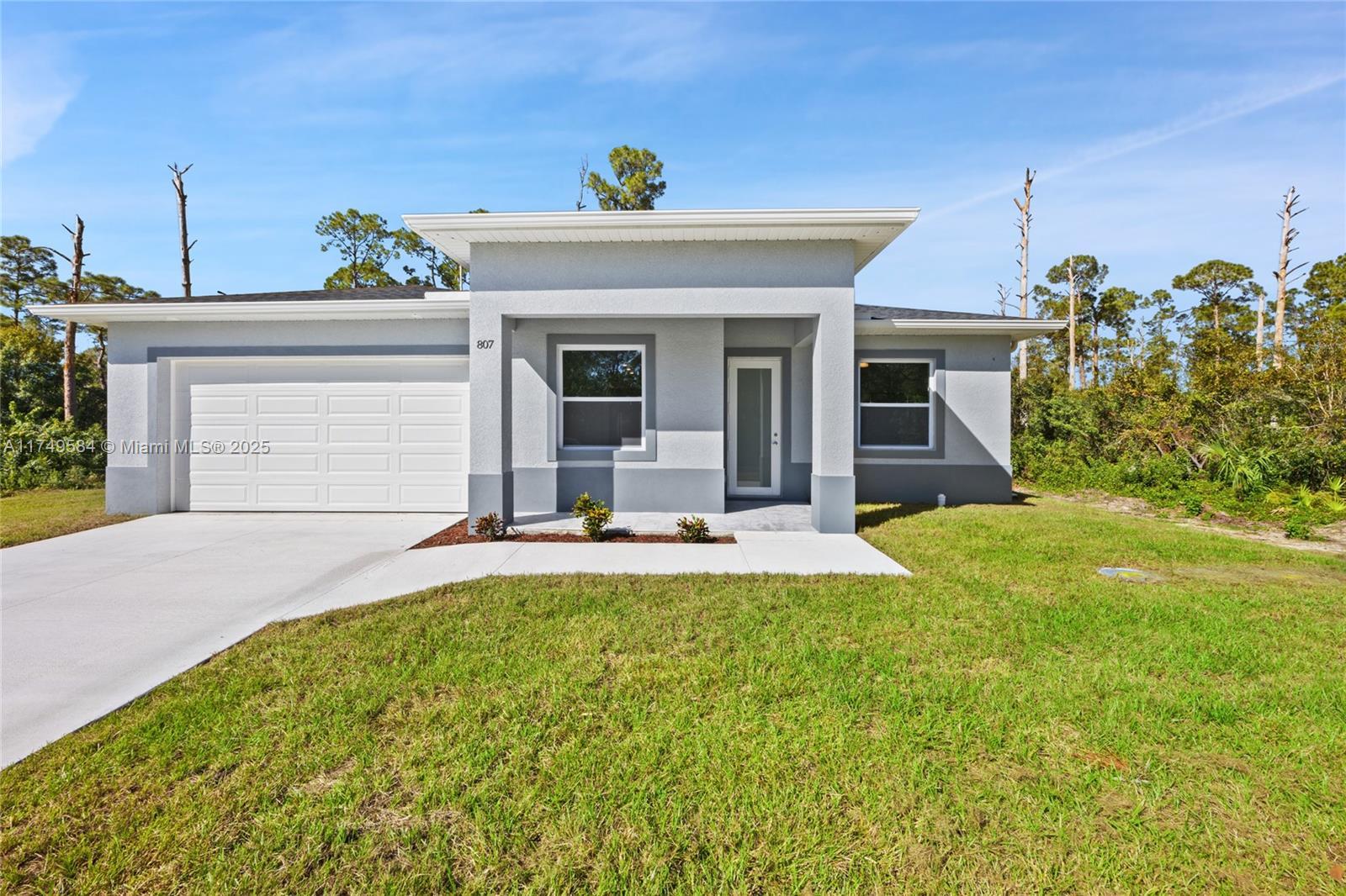 Picture of 807 Irving Ave, Lehigh Acres, FL 33972