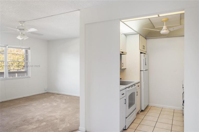 Picture of 2401 Antigua Cir # E3, Coconut Creek FL 33066