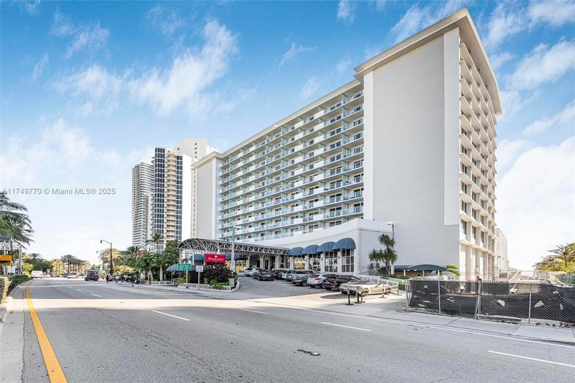 Picture of 19201 Collins Ave # 935, Sunny Isles Beach FL 33160