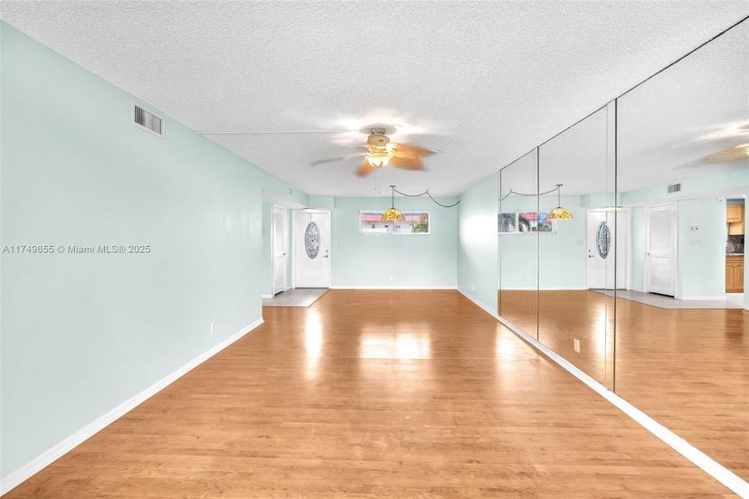 Picture of 9720 S Hollybrook Lake Dr # 205, Pembroke Pines FL 33025