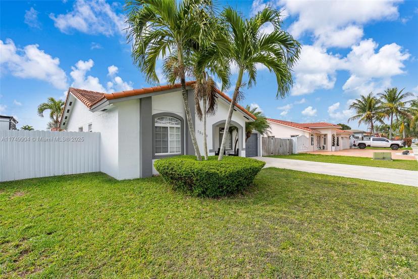 Picture of 15010 SW 178Th Ter, Miami FL 33187