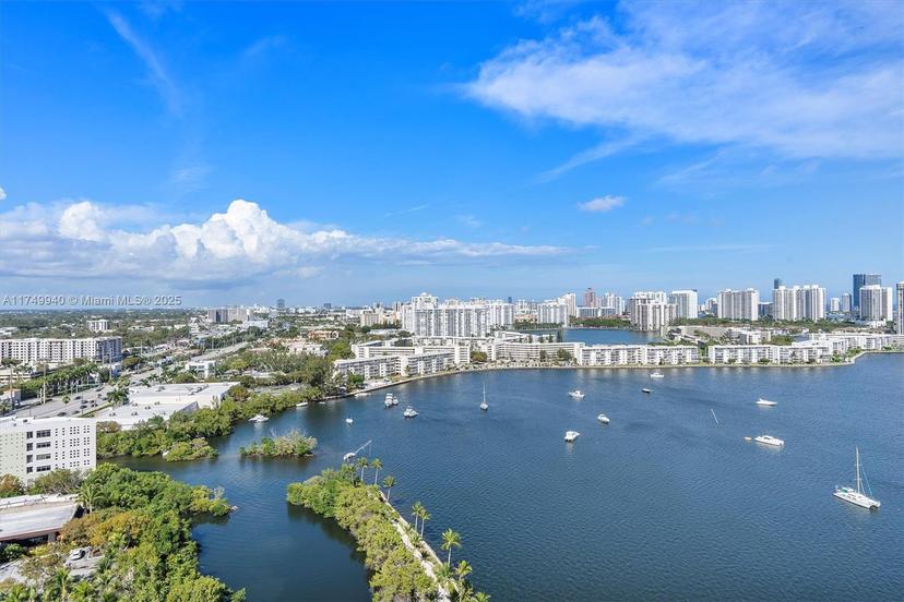 Picture of 17301 Biscayne Blvd # 2108, North Miami Beach FL 33160