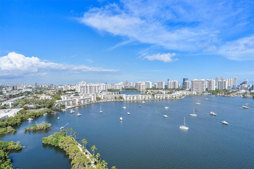 Picture of 17301 Biscayne Blvd # 2108, North Miami Beach FL 33160