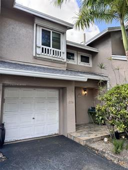 Picture of 2116 W Discovery Cir W, Deerfield Beach, FL 33442