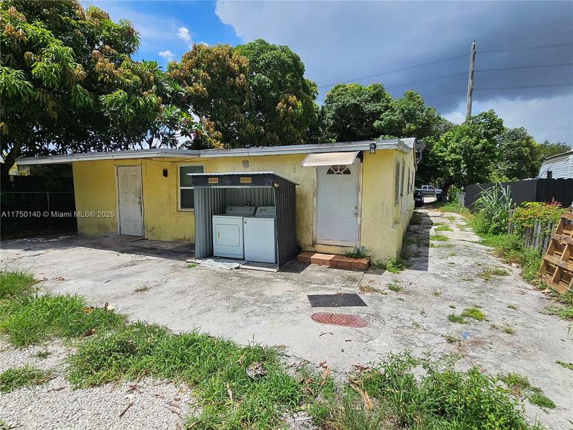 Picture of 9333 NW 5Th Ave, Miami FL 33150