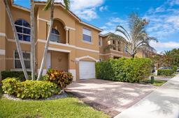 Picture of 886 NW 135Th Ter, Pembroke Pines, FL 33028