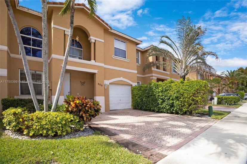 Picture of 886 NW 135Th Ter, Pembroke Pines FL 33028