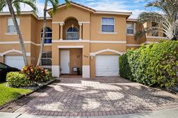 Picture of 886 NW 135Th Ter, Pembroke Pines, FL 33028