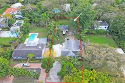 Picture of 740 NE 121St St, Biscayne Park, FL 33161