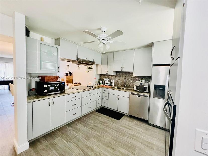 Picture of 200 Berkley Rd # 124, Hollywood FL 33024