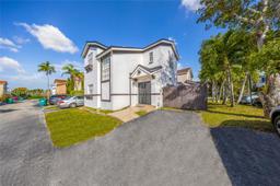 Picture of 12665 NW 9Th Ln, Miami, FL 33182