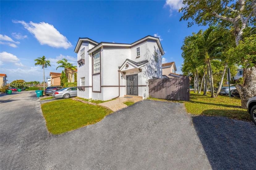 Picture of 12665 NW 9Th Ln, Miami FL 33182