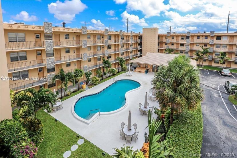 Picture of 2145 Pierce St # 421, Hollywood FL 33020