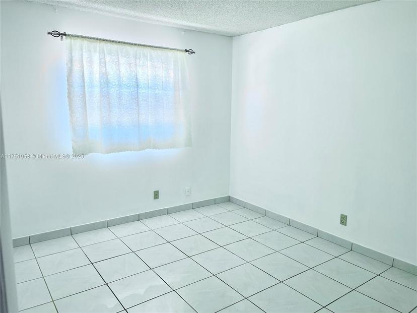 Picture of 2145 Pierce St # 421, Hollywood FL 33020